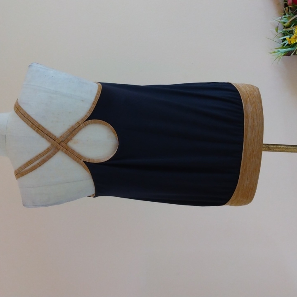 Sofibella Athletic Top. - image 2